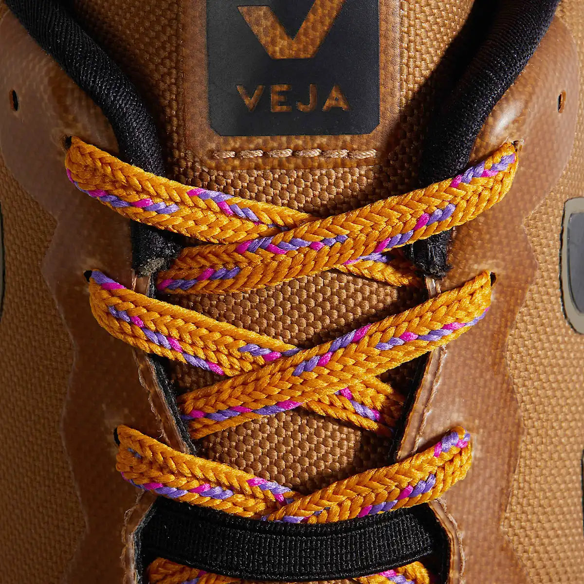 LACES MOUTARDE PURPLE ULTRAVIOLET