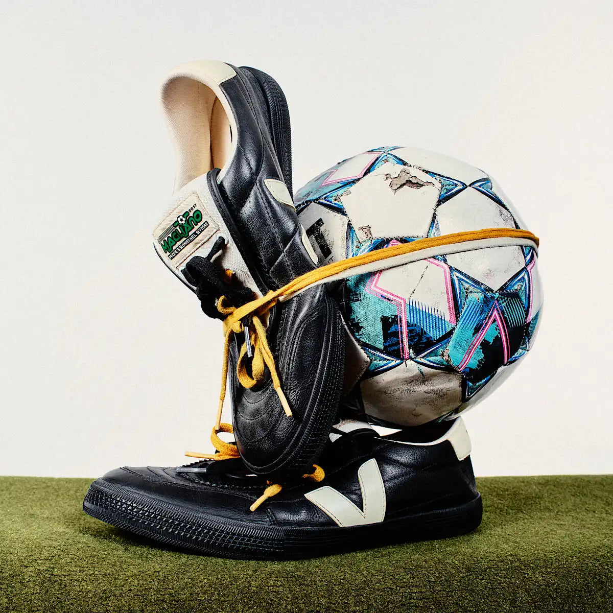 PANENKA LEATHER VEJA X MAGLIANO BLACK