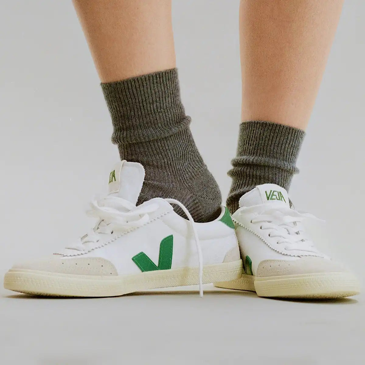 VOLLEY CANVAS WHITE EMERAUDE