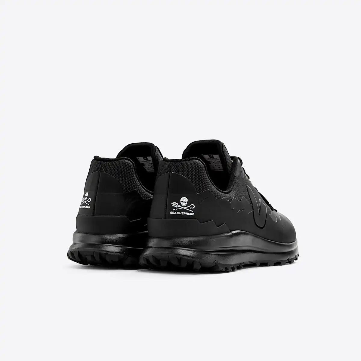 FITZ ROY TREK-SHELL VEJA X SEA SHEPHERD FULL BLACK