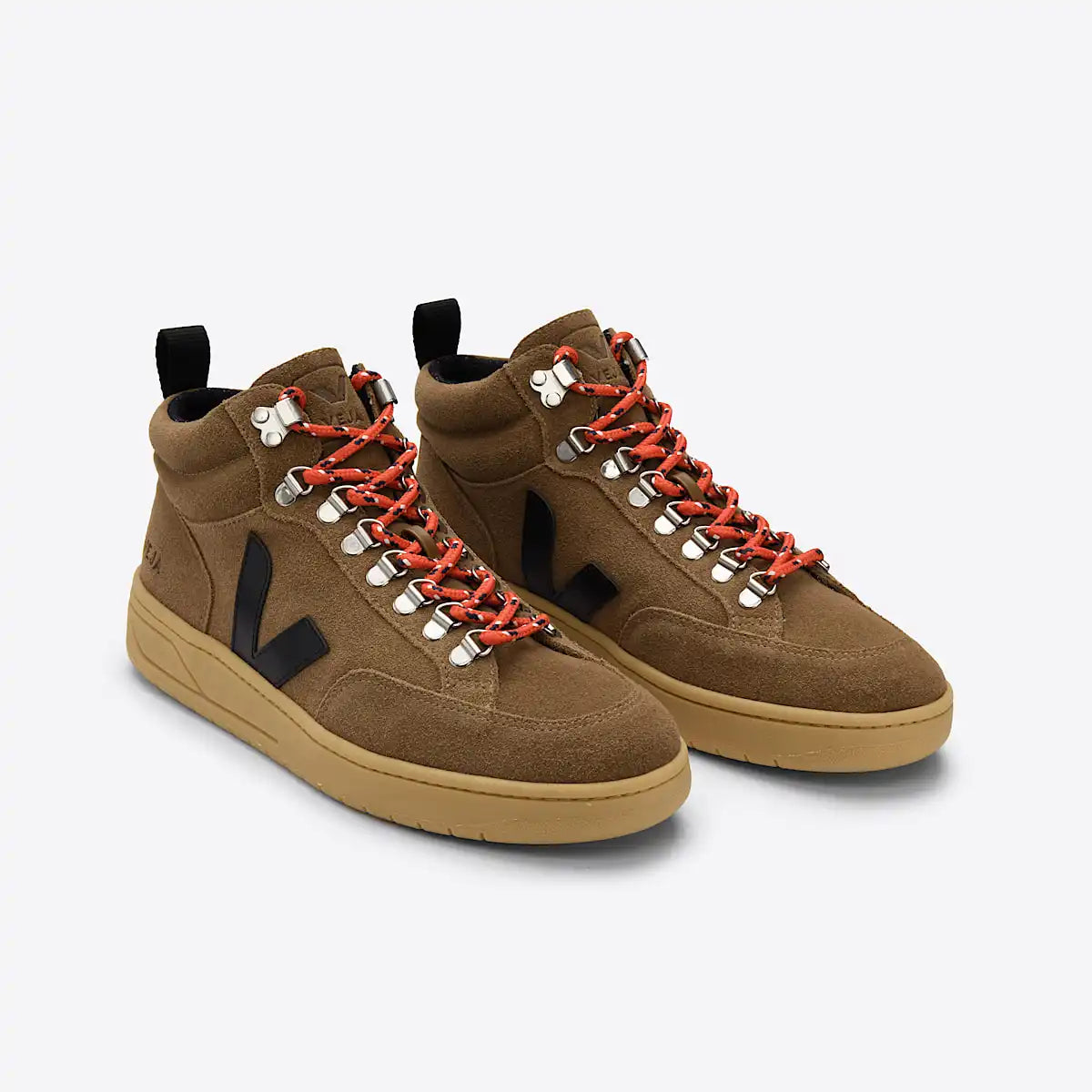 RORAIMA SUEDE BROWN BLACK GUM SOLE