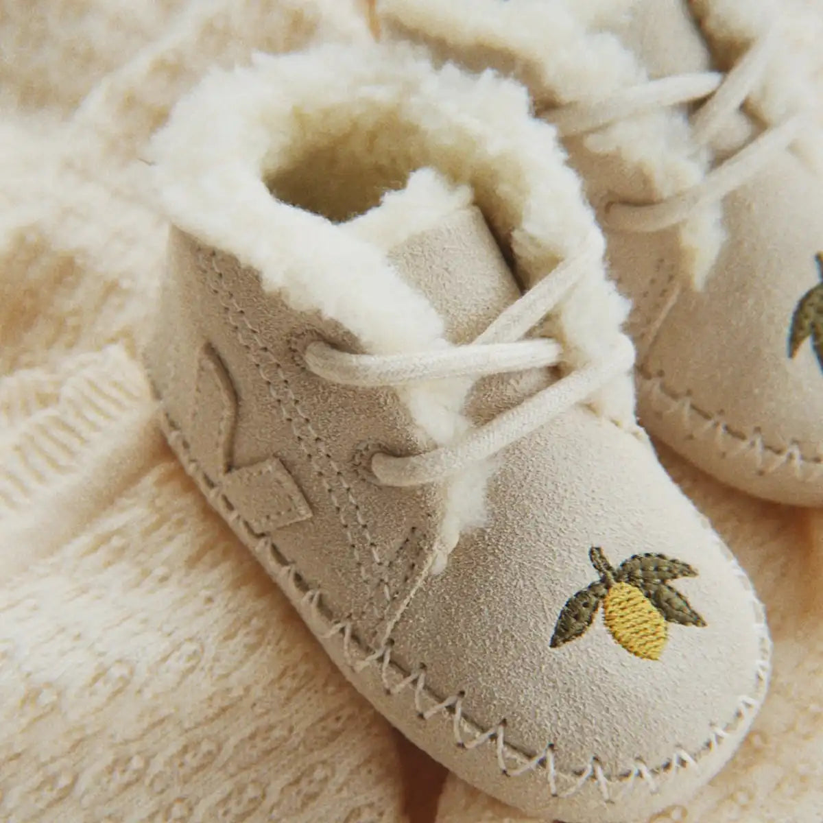 BABY SUEDE VEJA X KONGES SLØJD PIERRE