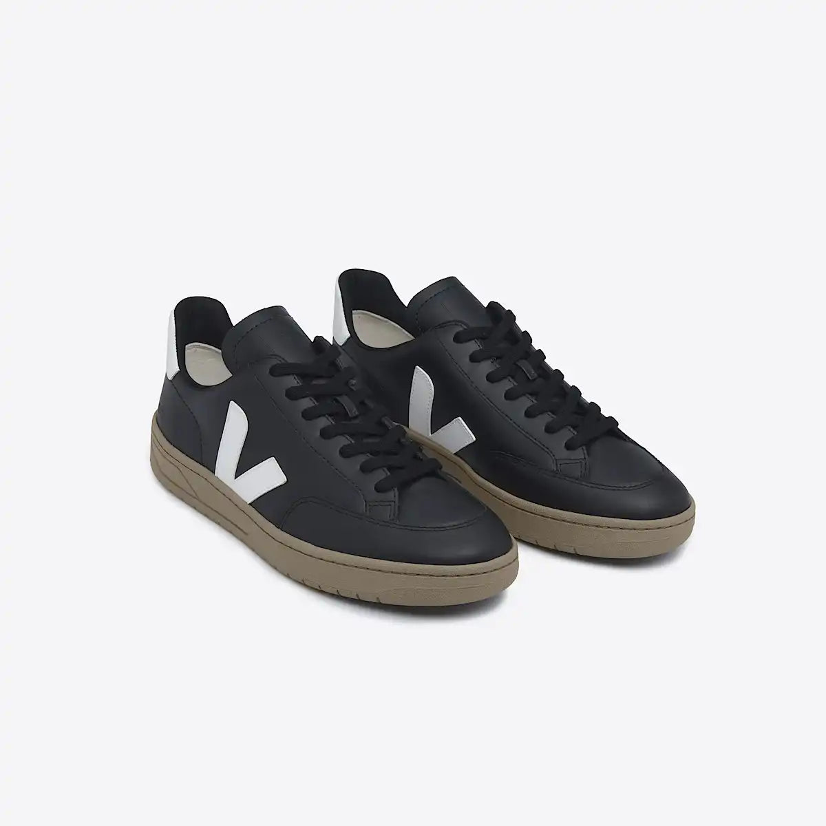 V-12 LEATHER BLACK WHITE DUNE