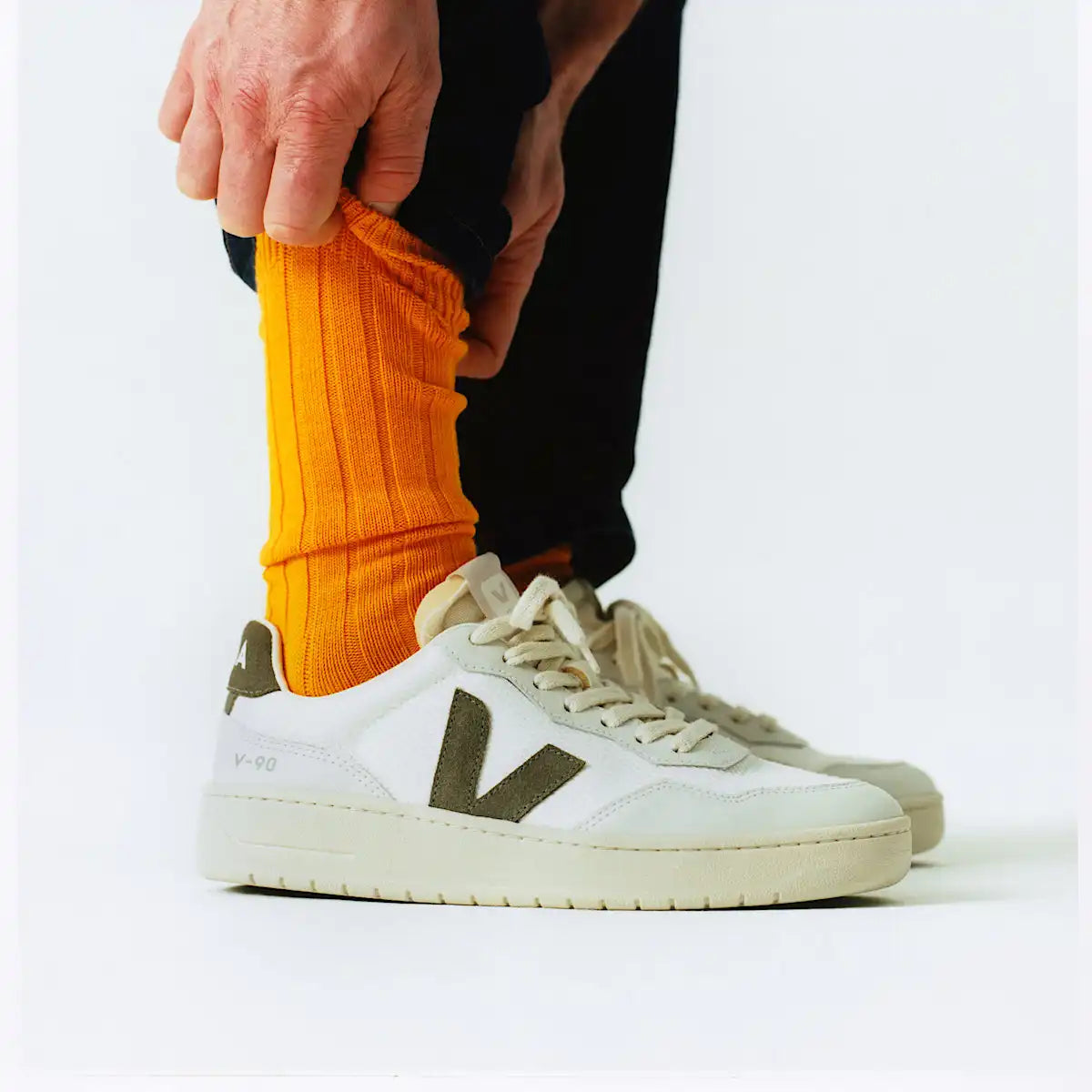 V-90 B-MESH WHITE KAKI