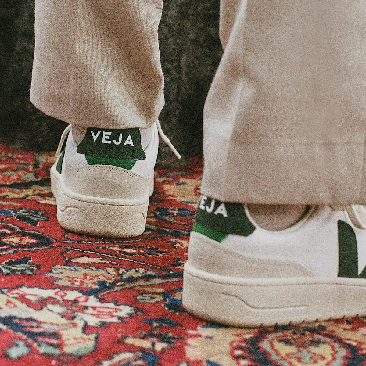 V-90 LEATHER WHITE CYPRUS