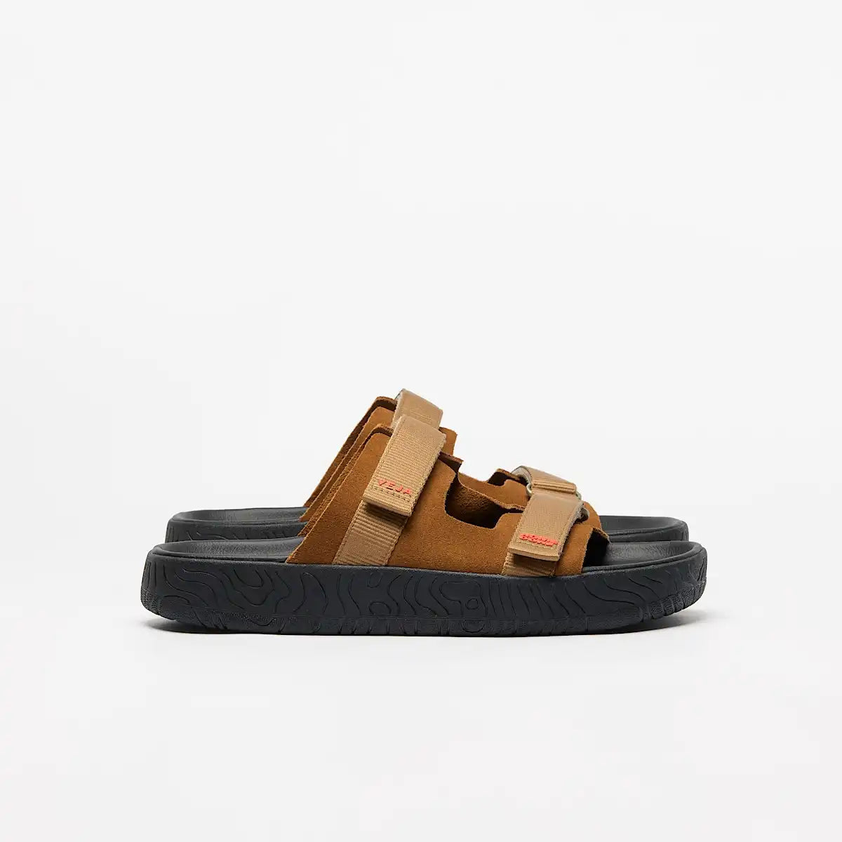 ARPOADOR SUEDE VEJA X HOMECORE COGNAC TENT BLACK