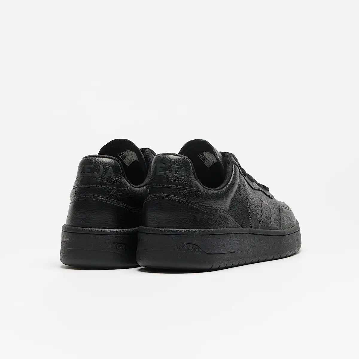V-90 GRAINED OILED LEATHER FULL BLACK